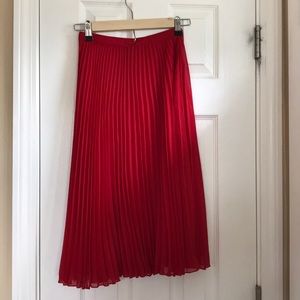 Red chiffon pleated skirt